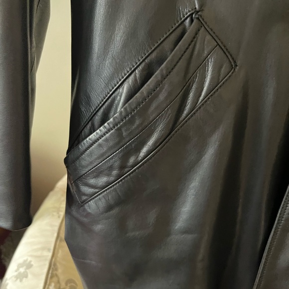 Men's Black Leather Jacket - Picture 10 of 10